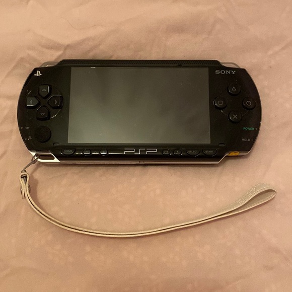 1st gen PSP - Picture 1 of 8